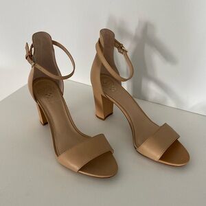 Camel coloured sandals - Vince Camuto brand - Size 8.5